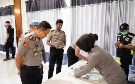 Kapolres Situbondo Tegaskan Komitmen Bersih Narkoba Melalui Tes Urine Internal